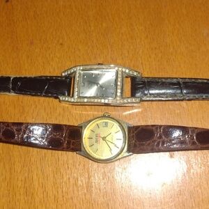 2 for $20😃Pair of Ladies Watches